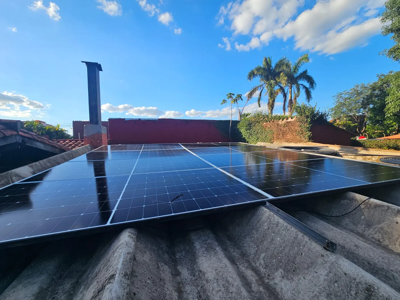 Vivienda familiar con energía solar y baterías