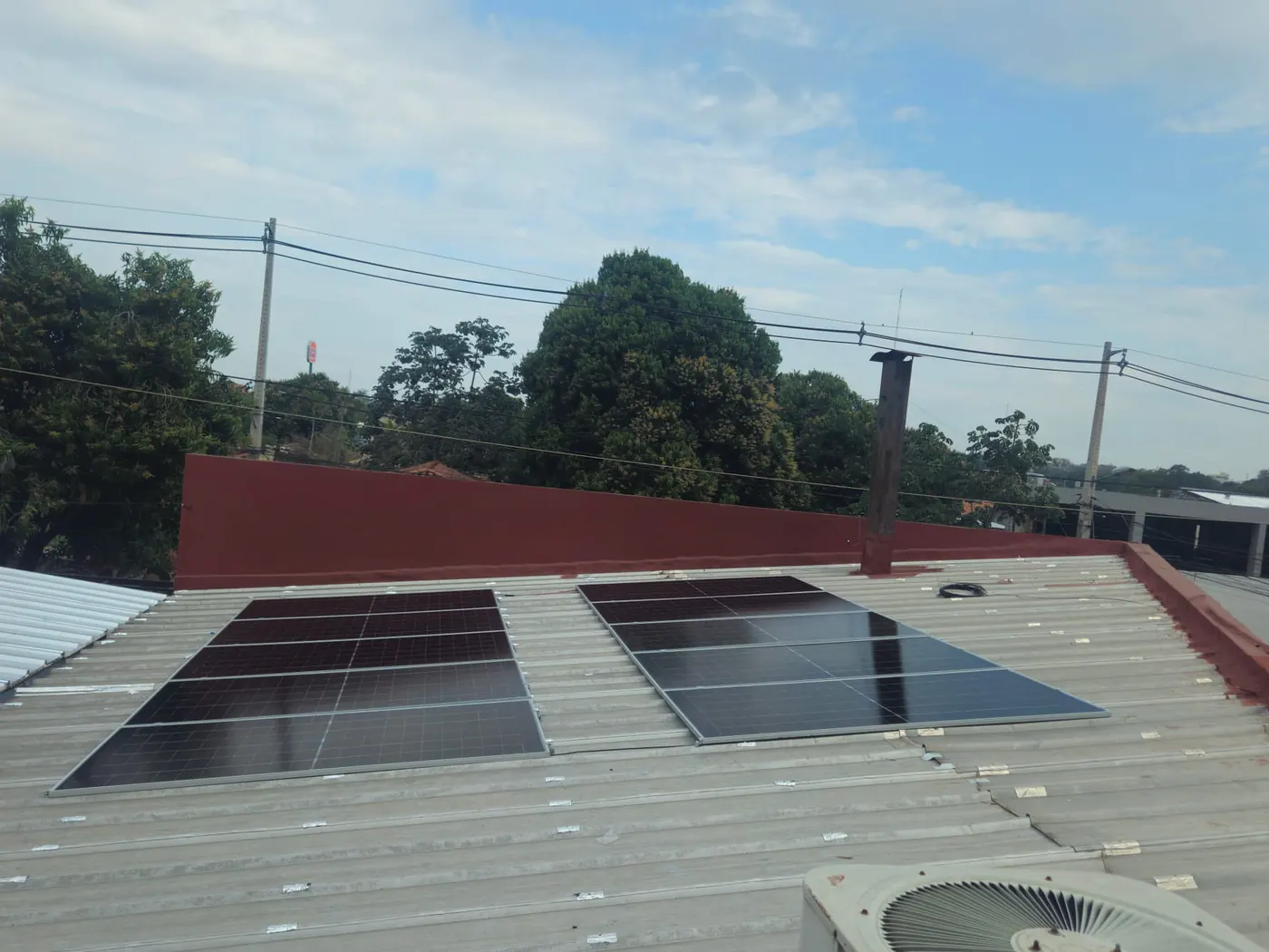 Café con sistema off-grid